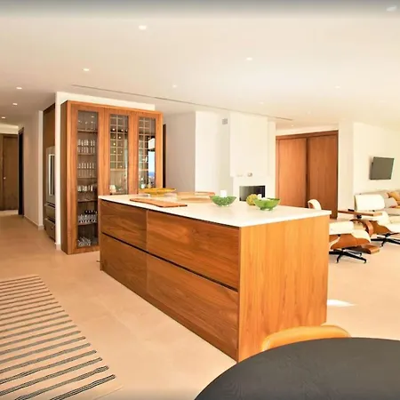 Villa A Beautiful Modern 4 Bed In Center Marbella