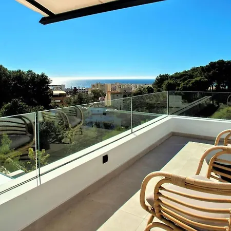 A Beautiful Modern 4 Bed In Center Villa *