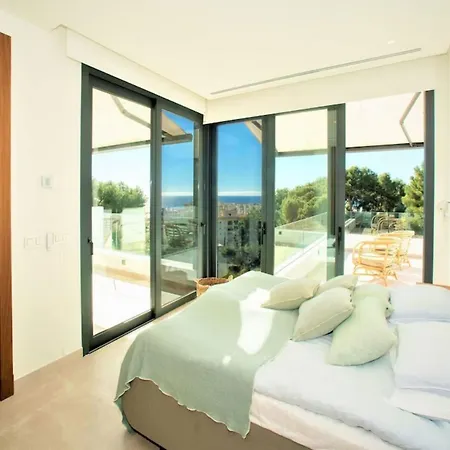 Villa A Beautiful Modern 4 Bed In Center *