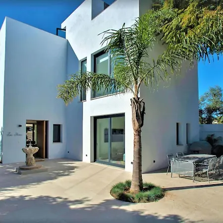 Villa A Beautiful Modern 4 Bed In Center *